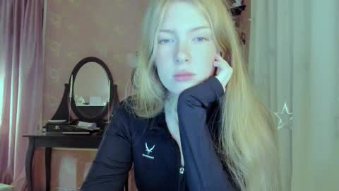 Snapshot of jane_and_star chatting on 11.15.25 Star online show from 11.15.25