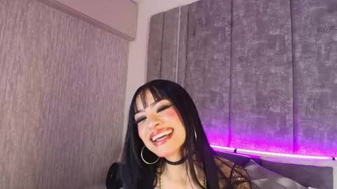 Snapshot of janedaviss chatting on 05.19.26 janedaviss online show from 05.19.26