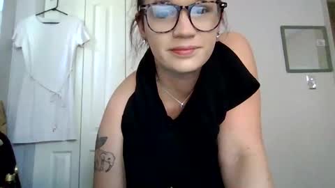 Snapshot of janemaggie chatting on 02.22.26 MaggieJane online show from 02.22.26