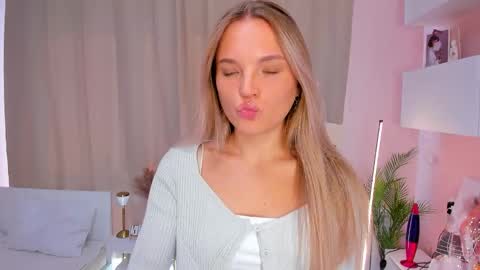 Snapshot of janewirtz chatting on 10.02.25 Hi Im Alice and here youll find something online show from 10.02.25