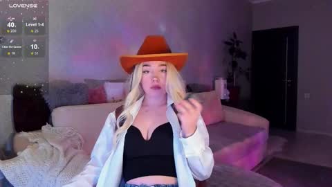 Snapshot of janice_sweet chatting on 11.24.25 Janice online show from 11.24.25