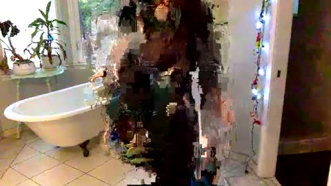 Snapshot of janicepepper chatting on 12.14.24 janicepepper online show from 12.14.24