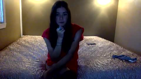 Snapshot of janicepepper chatting on 10.21.25 janicepepper online show from 10.21.25