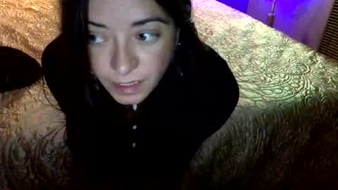 Snapshot of janicepepper chatting on 10.21.25 janicepepper online show from 10.21.25