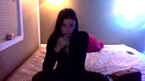 Snapshot of janicepepper chatting on 11.04.25 janicepepper online show from 11.04.25