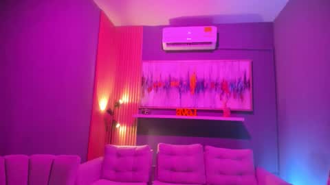 Janinne  online show from 02.25.26