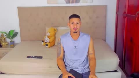 janomar01 online show from 09.19.25