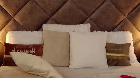 Snapshot of jaquelinemerlot chatting on 11.17.25 jaquelinemerlot online show from 11.17.25