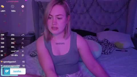 Snapshot of jarehn chatting on 09.16.25 Jaren online show from 09.16.25