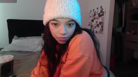 Snapshot of jasmine_019 chatting on 08.06.26 J- next transmission december 4 online show from 08.06.26