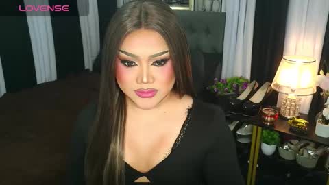 Jasmine Brandy online show from 11.25.25