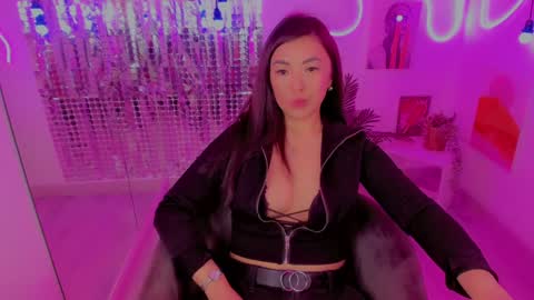 Snapshot of jasmine_magical chatting on 01.29.25 Jasmine online show from 01.29.25