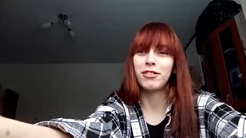 Snapshot of jasminnilmeier chatting on 02.11.26 Mari online show from 02.11.26