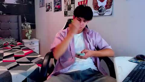 Snapshot of jason_graeats1 chatting on 12.17.25 JASON online show from 12.17.25