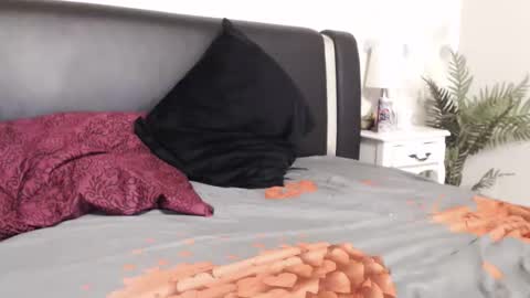 Snapshot of jason_marz chatting on 12.13.25 JasoN online show from 12.13.25