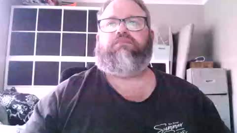 Snapshot of jasonvaleint chatting on 11.01.25 JasonVal online show from 11.01.25