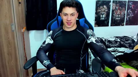 Snapshot of javiersexymann chatting on 12.10.24 Javier online show from 12.10.24