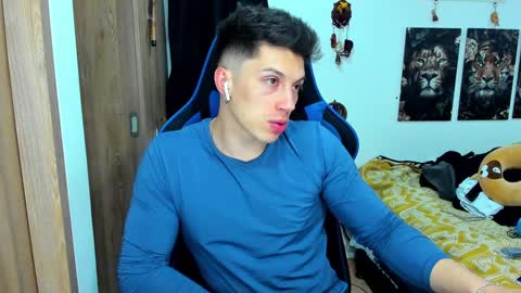 Snapshot of javiersexymann chatting on 12.23.24 Javier online show from 12.23.24