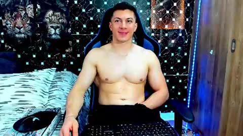 Javier online show from 07.18.26
