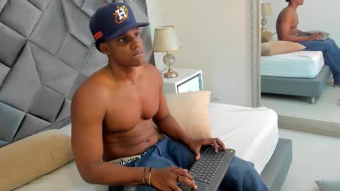 Snapshot of jax_black chatting on 09.30.25 jax black online show from 09.30.25