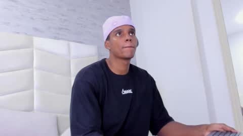 Snapshot of jax_black chatting on 11.19.25 jax black online show from 11.19.25