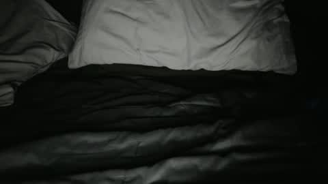 Snapshot of jaxx2000 chatting on 12.04.25 Jaxx online show from 12.04.25