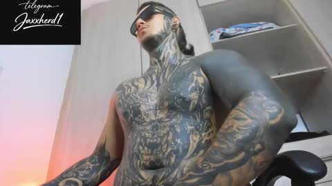 Michael independient model online show from 02.04.26