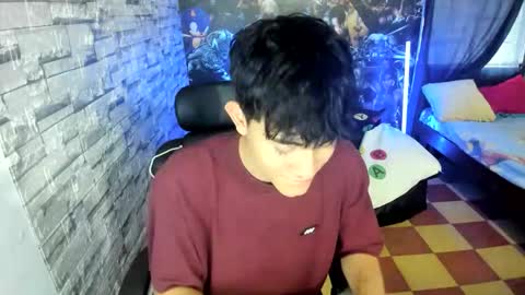 Snapshot of jay_orange chatting on 12.05.25 JAY ORANGE online show from 12.05.25