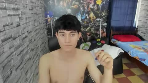 Snapshot of jay_orange chatting on 12.16.25 JAY ORANGE online show from 12.16.25