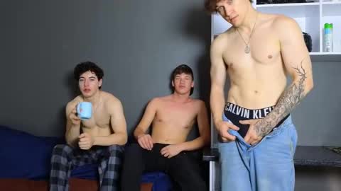 Snapshot of jaycex_69 chatting on 12.03.24 THE HOUSE online show from 12.03.24