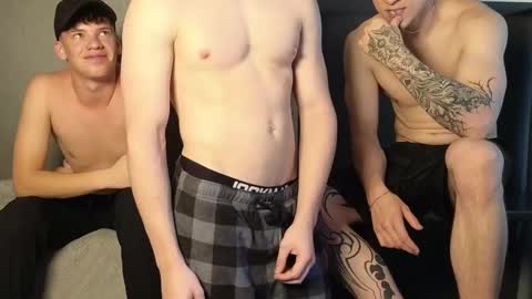 Snapshot of jaycex_69 chatting on 12.09.24 THE HOUSE online show from 12.09.24