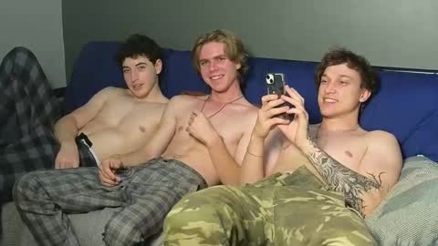 Snapshot of jaycex_69 chatting on 12.09.24 THE HOUSE online show from 12.09.24