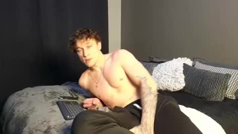 Snapshot of jaycex_69 chatting on 12.10.24 THE HOUSE online show from 12.10.24