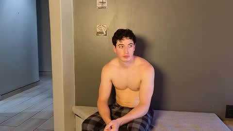 Snapshot of jaycex_69 chatting on 12.12.24 THE HOUSE online show from 12.12.24