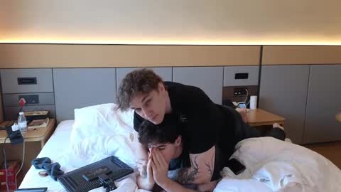 Snapshot of jaycex_69 chatting on 01.28.25 THE HOUSE online show from 01.28.25