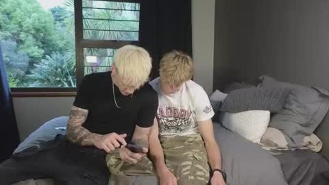 Snapshot of jaycex_69 chatting on 11.04.25 THE HOUSE online show from 11.04.25