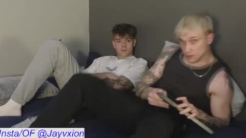 Snapshot of jaycex_69 chatting on 11.28.25 THE HOUSE online show from 11.28.25