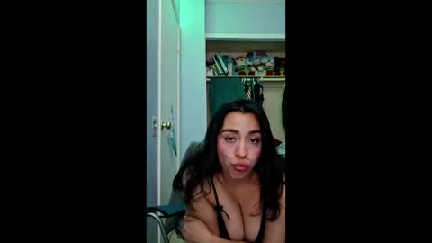 jayelena9 online show from 01.18.26