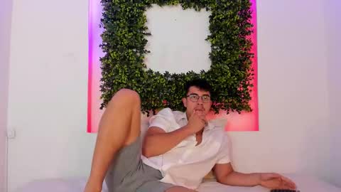 Snapshot of jaygrip chatting on 01.12.26 Jay online show from 01.12.26