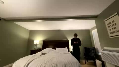 Snapshot of jaylovestokens chatting on 12.04.25 Jay online show from 12.04.25