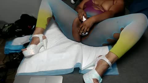 Snapshot of jaysowett chatting on 10.23.25 jaysowett online show from 10.23.25