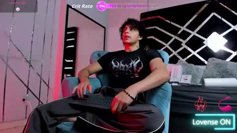 Snapshot of jaytaylorr chatting on 07.16.26 Jay Taylor online show from 07.16.26