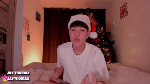 Snapshot of jaythomax chatting on 12.11.24 jaythomax online show from 12.11.24