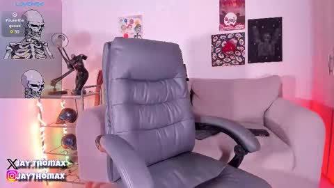 Snapshot of jaythomax chatting on 03.04.25 jaythomax online show from 03.04.25