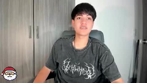 Snapshot of jaythomax chatting on 12.20.25 jaythomax online show from 12.20.25