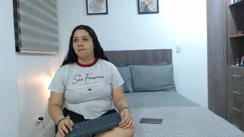 Jazmin and Scarlett online show from 05.20.26