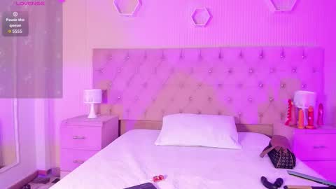 Jazminrusso  online show from 02.18.26