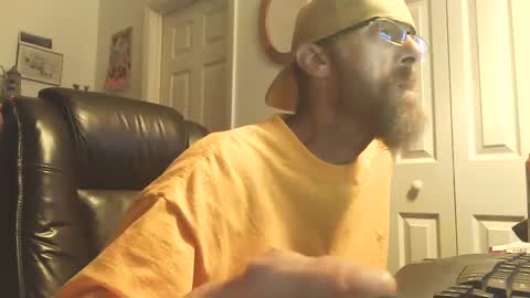 Snapshot of jcalabraro chatting on 09.11.25 jeezy online show from 09.11.25