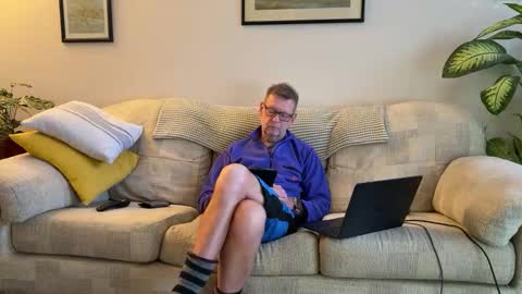 Snapshot of jcar57 chatting on 12.01.25 Jon online show from 12.01.25