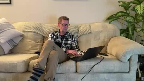 Snapshot of jcar57 chatting on 01.05.26 Jon online show from 01.05.26